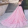 Spets quinceanera rosa klänningar kapell tåg elegant från axeln appliced ​​tyll skräddarsydd söt födelsedagsfest prinsessa klänning