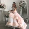 Luxury Feather Lace Toddler Girls Pageant Dresses Appliced ​​Jewel Neck Beaded Ball Gown Tiered Flower Girl Dress Sweep Train P6747606