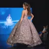 3D 꽃 applique 스파게티 스트랩 패션 솜 털 분리형 활 가운 생일 결혼식을위한 럭셔리 꽃 여자 드레스