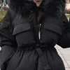 Женщины Parker Толстые короткие кружевные женщины зимняя куртка черная мода теплые хлопчатобумажные стеганые пальто зимнее пальто женские меховые воротник H22