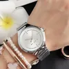 Merk Quartz polshorloges voor vrouwen meisje kristal grote letters stijl metalen stalen band horloge M83