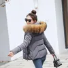 冬のジャケットの女性新しい2019冬の暖かいジャケット女性の長いパーカー人工毛皮の襟大きなサイズXXXL女性のコート