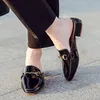 Donne Slifori piatte Donne Casualmente Scarpe Casualità Scivolano Slides Buckle Muli Muli quadrati SCARPE CHEEL SCAGLI