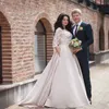 Elegante Com Decote Em V Plus Size Vestidos de Casamento Ilusão Mangas Meias Apliques de Renda Coberto de Botões Trem de Varredura Vestidos De Casamento Vestido De Casamento