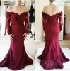 Plus Size Burgundy Bridesmaid Dresses Off Shoulder Long Sleeves Beaded Appliques Long Sleeves Wedding Guest Dress robes de demoiselle d'honn