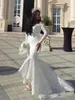 Elegant Arabisk Hi-Low Lace Sexiga Mermaid Bröllopsklänningar Vintage Off Shoulder Långärmad Garden Sweep Bridal Gowns Vestido de Novia