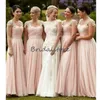 Country Dusty Rose Bridesmaid Dresses Cap Sleeves Golvlängd Chiffon Backless Long Beaded Lace Prom Gowns Robes de Demoiselles d'Honneur