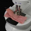 Mini máquina de coser eléctrica de mano 2018 Ajuste de doble velocidad con pie ligero AC100-240V máquina de coser colgante de doble hilo