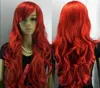 uzun kırmızı kıvırcık saç