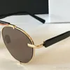 Högkvalitativa kvinnor Solglasögon 2020 Semicircle Frame Fashion Oval Cut Round Sun Glass med låda