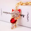 Creative cute diamond lucky cat key chain Women039s bag accessories kitten metal pendant key chain small gift gift7222018