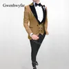 Gwenhwyfar Verde Blu Cachi Rosso Smoking Dello Sposo Con Risvolto In Velluto Con Risvolto Abiti Da Uomo Matrimonio Best Man Blazer Set (Giacca + Pantaloni + Gilet)