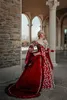 Fantasy Red Queen Gothic Wedding Plays Halloween Средневековой загородный сад. Свадебное платье с кружевными рукавами Corset Brid312a