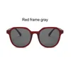 Ne Ne Ne Ne ne New Fashion Sunglasses الإناث STREESING الرجعية النظارات الشمسية المواد للرجال والنساء