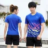 2020 Li ning novas roupas de badminton men039s e women039s secagem rápida manga curta esportiva camisa de tênis de mesa Shorts Se6604075