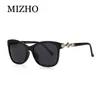 MIZHO Fahren Strass Kunststoff Damen Sonnenbrille Polarisierte Quadrat Sommer Mode Marke Design Weibliche Sonnenbrille 2019 mit box7451579