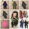 Baby romer nyfödd tjej designer kläder spädbarn långärmad knapp jumpsuits baby pojke hooded bodysuits barn designer kläder 4 färger zyq93