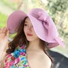 Toptan Yaz Moda Disket Hasır Şapka Casual Tatil Seyahat Geniş Dikilen Güneş Şapkaları Kadınlar için Katlanabilir Plaj Şapka Büyük Kafaları Ile