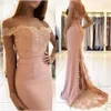 Goedkope Blush Roze Arabische Zeemeermin Bruidsmeisjes Jurken Off Schouder Kant Applicaties Plus Size Lange Vloer Lengte Bruiloft Guest Maid of Honour