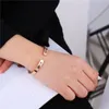 Heet Inspirational Armband Silver / Gold Houdt Going Manchet Armbanden Armbanden Voor Vrouwen Mannen Titanium Staal Sieraden Beste Vriend Geschenken