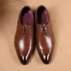 男性のためのオフィスの靴の男性のオックスフォード企業の靴のための男性の古典的な靴男性イタリアンファッションスカープザパートフォーマルホモブル