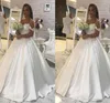 Nowa suknia ślubna Off The Ramię Długość Długość Rękawy Koronkowe Aplikacje Sweep Pociąg Uroczy Ślubne Suknie Ślubne Bridal Suknie Plus Rozmiar