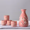 Japanisches Sake-Set, Trinkgeschirr, 1 Keramikflasche, 4 Tassen, Bambus-Serviertablett, asiatisches Weingeschenk, handbemalte Sakura auf Blau, Rosa, Grün, Grau