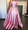 2024 New A Line Prom Dresses Off Shoulder Appliques Beads Ruffle Side Split Backless Plus Size Dubai Style Party Gowns Evening Dress 403