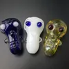 Più nuovo colorato Pyrex Glass Mini Bong Pipa a mano Tubo da fumo Monster Shape Supporto portatile dal design innovativo Handpipe fatto a mano di alta qualità