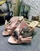 Hot Sale-2018 Ny vår sommarskor Kvinna Chic Crystal Tofflor Slik Upper Butterfly-Knot Peep Toe Tofflor Tide Designer Mujer Heels