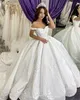 Affascinanti abiti da ballo in pizzo pieno Abiti da sposa Abiti da sposa eleganti con spalle scoperte Abito da sposa arabo fatto a mano con fiori 3D Dubai