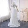 2019 Nya Bohemian Bröllopsklänningar V Neck Långärmad Spets Sweep Train Beach Boho Garden Country Bröllopklänningar Robe de Mariée Plus Storlek