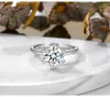 Solitaire Ring 925 Sterling Silver Bijou 2ct 8mm CZ Diamant Luxury Party Bröllop Band Ringar för Kvinnor Bridal Fine Smycken XR417