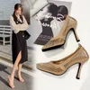 Neue Vintage Karree Stretch Pumpen Frauen Gold Kette High Heels Schuhe Frauen Air Mesh Designer frauen Schuhe Kostenloser Versand