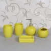 5 stks / set Rood China Zwart, Witte draad Floral Patronen Keramiek Badkamer Accessoires Tandenborstelhouder Huwelijksgeschenken