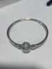 Högkvalitativ 100% 925 Sterling Silver Beauty Beast Bangle med Clear CZ Passar European Pandora Style Smycken Charms och pärlor