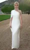 Élégant robe de gaine simple bon marché une longueur d'épaule plies de longueur de plancher robe de bal formelle robe robe vestidos 0425