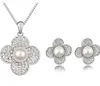 Banhado a ouro branco cz cristal diamante flor e pérola centro colar e brincos conjunto de jóias