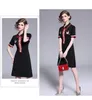 여름 뉴 디자인 여성 회전 단단 칼라 짧은 슬리브 컬러 블록 자수 새 A- 라인 짧은 드레스 플러스 사이즈 S M L XL XXL