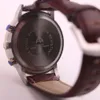 Venta caliente AEHIBO Cuarzo Índice Índice de la batería Hora Marcadores de oro Reloj de relojes Hombres 43mm Dial blanco Cronógrafo Hardlex Wristwatches Banda de cuero
