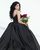 Elbiseler 2020 Arap Balikalı Elbise Gotik Tarz Siyah Gelinlik Spagetti Kayışları Aplikler Dantel Saten Zemin Uzunluğu Gelin Gowns Özel Pl