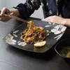 В японском стиле ручной росписи черных керамических пластины Dishware цветок гибискус Printed площадь Чаша Японского ресторан тарелка тарелка чашка дисплей