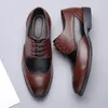 Gorąca sprzedaż - Brogues rzeźbione męskie Formalne buty Oryginalna skóra Sukienka Buty Mężczyźni 2019 Trending Homecoming Gentleman Wedding Brown Oxford