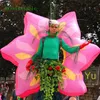 Parade Show İçin Özelleştirilmiş Sahne Dekor Aydınlatma Şişme Kelebek Kanat kostüm 2m Renkli Yetişkin Giyilebilir Blow Up Kelebek Suits