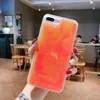 Lysande Neon Sandfodral för iPhone 11 Pro XR XS Max X 6 6S S 7 8 Plus Glöd i den mörka flytande Glitter Quicksand telefonkåpa capa