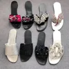 2019 Femmes designer sandale Cristal Papillon bijoux En Cuir Bout Toe Pantoufles Plat D'été Chaussures De Plage Antidérapant Chaussures de Plein Air 9 couleur grand taille