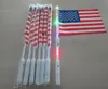 Bandiera a LED a mano americana 4 luglio Giorno dell'Indipendenza Bandiere a bandiera USA Bandiere a LED Forniture per feste