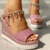 Rhinestone Boncuk Sandalet Kadınlar Yüksek Topuklu Eğlence Platformu Moda Zincirleri Yaz Sandalet kadın Takozlar Ayakkabı Kadın