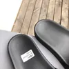 2020 hot Designer uomini di Marca Donne Spiaggia scivolo Sandali pantofole mens slip-on sandali del progettista mens causale Flip Flop