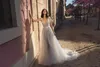 Verão Praia Boho Julie Vino Vestidos de Noiva Uma Linha Decote em V Renda Frisada Vestidos de Noiva 3D Floral Apliques Vestidos Feitos sob Medida